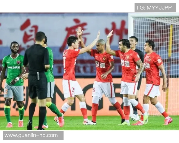 广州街舞队防反打法解析运动专业视角下的战术运用与技巧提升 广州街舞队防反打法解析运动专业视角下的战术运用与技巧提升