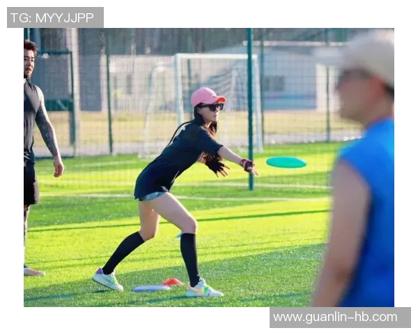 南京飞盘队在全国运动飞盘技术排行榜中荣获第九名展现出强劲实力与潜力 南京飞盘队在全国运动飞盘技术排行榜中荣获第九名展现出强劲实力与潜力